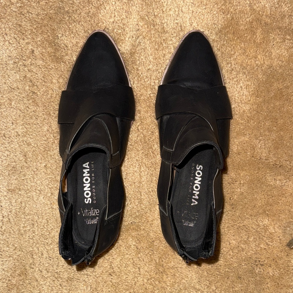 Chic Black Ankle Booties - Picture 8 of 8
